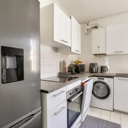 アパート The Eiffel Tower View パリ