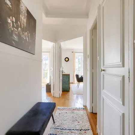 The Eiffel Tower View * Paříž